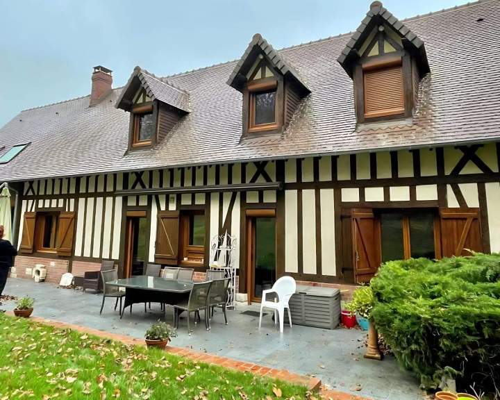 Démoussage de toiture Bourg-Achard